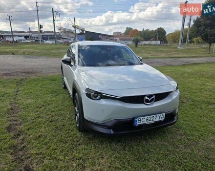 Сірий Мазда MX-30, об'ємом двигуна 0 л та пробігом 39 тис. км за 14600 $, фото 3 на Automoto.ua