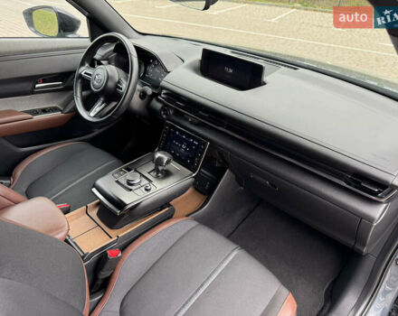 Серый Мазда MX-30, объемом двигателя 0 л и пробегом 43 тыс. км за 14499 $, фото 76 на Automoto.ua