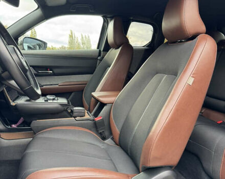 Серый Мазда MX-30, объемом двигателя 0 л и пробегом 43 тыс. км за 14499 $, фото 37 на Automoto.ua