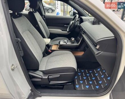 Серый Мазда MX-30, объемом двигателя 0 л и пробегом 65 тыс. км за 14500 $, фото 38 на Automoto.ua