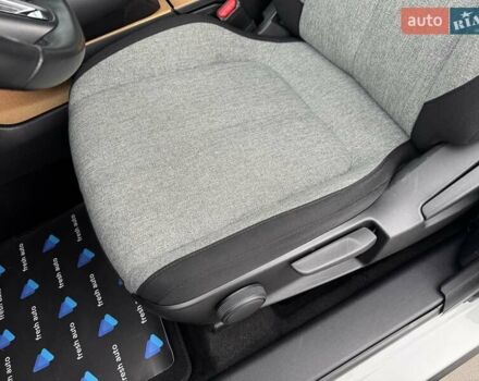 Серый Мазда MX-30, объемом двигателя 0 л и пробегом 65 тыс. км за 14500 $, фото 19 на Automoto.ua