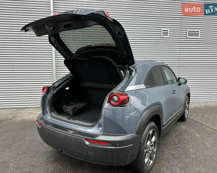 Серый Мазда MX-30, объемом двигателя 0 л и пробегом 85 тыс. км за 14500 $, фото 31 на Automoto.ua