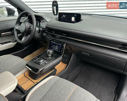 Серый Мазда MX-30, объемом двигателя 0 л и пробегом 85 тыс. км за 14500 $, фото 27 на Automoto.ua