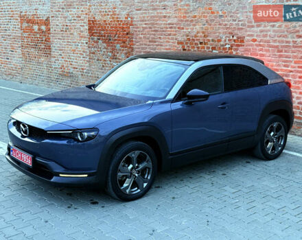 Синий Мазда MX-30, объемом двигателя 0 л и пробегом 55 тыс. км за 14750 $, фото 1 на Automoto.ua