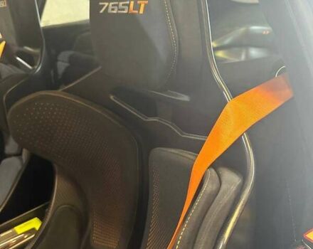 Оранжевый МакЛарен 765, объемом двигателя 3.99 л и пробегом 2 тыс. км за 484068 $, фото 7 на Automoto.ua