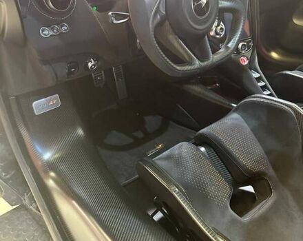 Оранжевый МакЛарен 765, объемом двигателя 3.99 л и пробегом 2 тыс. км за 484068 $, фото 6 на Automoto.ua