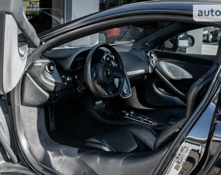 Черный МакЛарен GT, объемом двигателя 4 л и пробегом 5 тыс. км за 250000 $, фото 40 на Automoto.ua