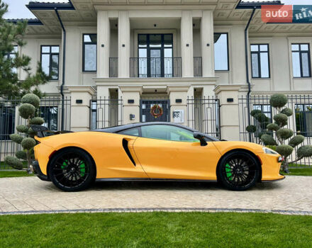 Желтый МакЛарен GT, объемом двигателя 3.99 л и пробегом 38 тыс. км за 180000 $, фото 22 на Automoto.ua