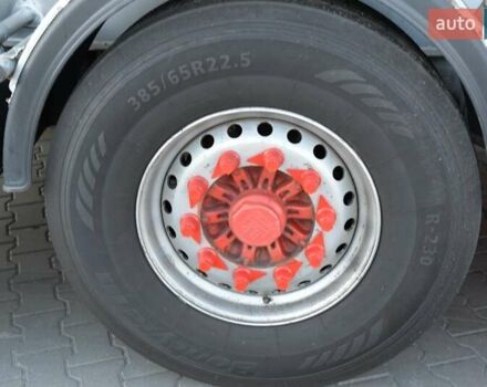 Сірий Менчі СА, об'ємом двигуна 0 л та пробігом 0 тис. км за 29900 $, фото 9 на Automoto.ua