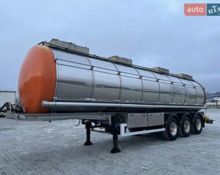 Серый Менчи СЛ, объемом двигателя 0 л и пробегом 0 тыс. км за 27008 $, фото 2 на Automoto.ua