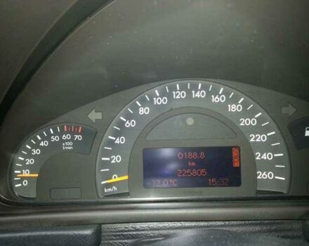 Черный Мерседес 1831, объемом двигателя 1.8 л и пробегом 220 тыс. км за 13900 $, фото 3 на Automoto.ua