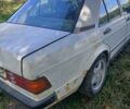 Белый Мерседес 190, объемом двигателя 2 л и пробегом 300 тыс. км за 850 $, фото 2 на Automoto.ua