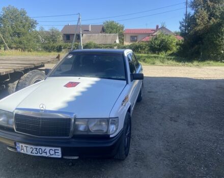 Белый Мерседес 190, объемом двигателя 2 л и пробегом 374 тыс. км за 1650 $, фото 7 на Automoto.ua