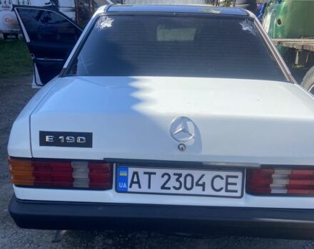 Белый Мерседес 190, объемом двигателя 2 л и пробегом 374 тыс. км за 1650 $, фото 3 на Automoto.ua