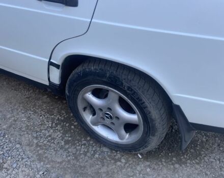 Белый Мерседес 190, объемом двигателя 2 л и пробегом 374 тыс. км за 1650 $, фото 2 на Automoto.ua