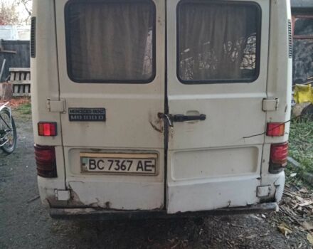 Белый Мерседес 190, объемом двигателя 2.4 л и пробегом 3 тыс. км за 1000 $, фото 2 на Automoto.ua