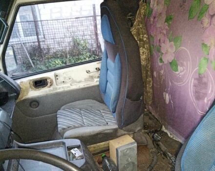 Белый Мерседес 190, объемом двигателя 2.4 л и пробегом 3 тыс. км за 1000 $, фото 4 на Automoto.ua