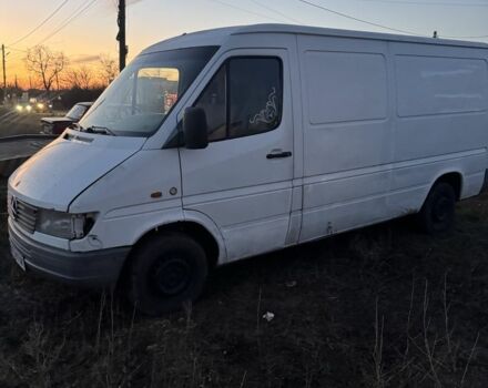 Белый Мерседес 190, объемом двигателя 2.3 л и пробегом 2 тыс. км за 3000 $, фото 1 на Automoto.ua