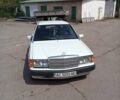 Білий Мерседес 190, об'ємом двигуна 2 л та пробігом 200 тис. км за 2200 $, фото 1 на Automoto.ua
