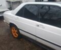 Білий Мерседес 190, об'ємом двигуна 2 л та пробігом 174 тис. км за 800 $, фото 2 на Automoto.ua