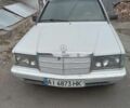 Білий Мерседес 190, об'ємом двигуна 2 л та пробігом 300 тис. км за 2200 $, фото 1 на Automoto.ua