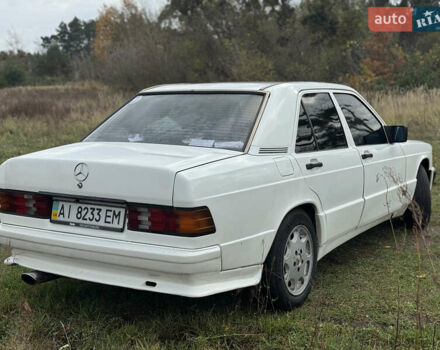 Білий Мерседес 190, об'ємом двигуна 2 л та пробігом 379 тис. км за 2200 $, фото 2 на Automoto.ua