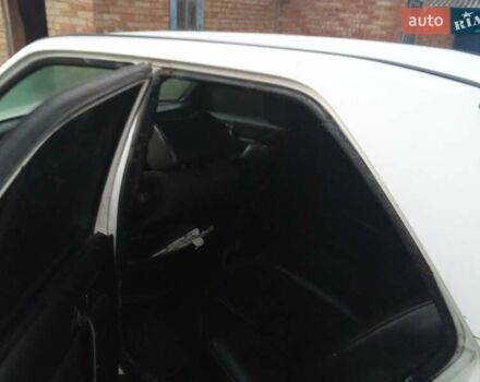 Білий Мерседес 190, об'ємом двигуна 2 л та пробігом 549 тис. км за 1183 $, фото 2 на Automoto.ua