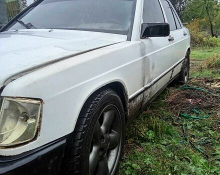 Білий Мерседес 190, об'ємом двигуна 2 л та пробігом 120 тис. км за 716 $, фото 11 на Automoto.ua