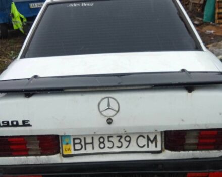 Білий Мерседес 190, об'ємом двигуна 2 л та пробігом 120 тис. км за 716 $, фото 6 на Automoto.ua