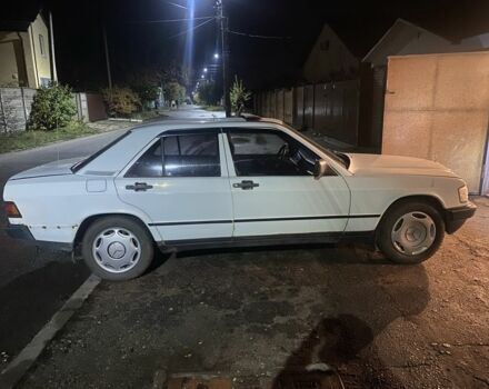 Білий Мерседес 190, об'ємом двигуна 2 л та пробігом 400 тис. км за 1100 $, фото 2 на Automoto.ua