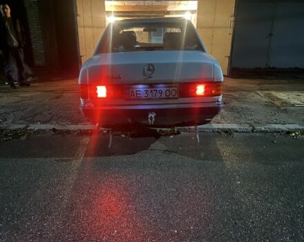 Білий Мерседес 190, об'ємом двигуна 2 л та пробігом 400 тис. км за 1100 $, фото 3 на Automoto.ua