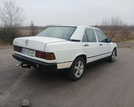 Белый Мерседес 190, объемом двигателя 2 л и пробегом 501 тыс. км за 1750 $, фото 3 на Automoto.ua