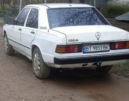Білий Мерседес 190, об'ємом двигуна 2 л та пробігом 500 тис. км за 1560 $, фото 1 на Automoto.ua