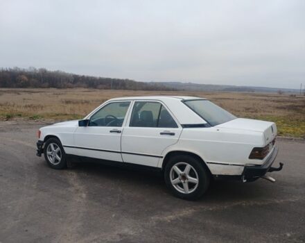 Белый Мерседес 190, объемом двигателя 2 л и пробегом 501 тыс. км за 1750 $, фото 1 на Automoto.ua