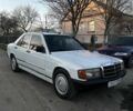 Белый Мерседес 190, объемом двигателя 2 л и пробегом 390 тыс. км за 2099 $, фото 1 на Automoto.ua