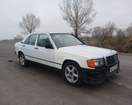 Белый Мерседес 190, объемом двигателя 2 л и пробегом 501 тыс. км за 1750 $, фото 2 на Automoto.ua