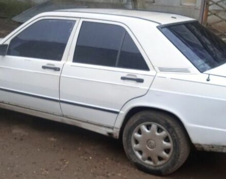 Білий Мерседес 190, об'ємом двигуна 2 л та пробігом 500 тис. км за 1560 $, фото 2 на Automoto.ua