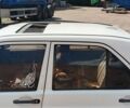 Білий Мерседес 190, об'ємом двигуна 2 л та пробігом 325 тис. км за 1900 $, фото 1 на Automoto.ua