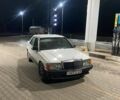 Белый Мерседес 190, объемом двигателя 2 л и пробегом 400 тыс. км за 1200 $, фото 1 на Automoto.ua