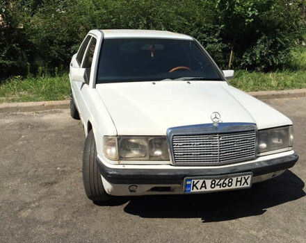 Белый Мерседес 190, объемом двигателя 2 л и пробегом 483 тыс. км за 1600 $, фото 2 на Automoto.ua