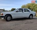Белый Мерседес 190, объемом двигателя 2 л и пробегом 280 тыс. км за 2300 $, фото 3 на Automoto.ua