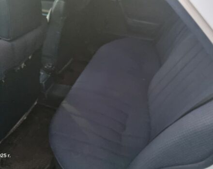 Білий Мерседес 190, об'ємом двигуна 2 л та пробігом 1 тис. км за 2500 $, фото 6 на Automoto.ua