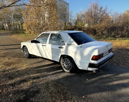 Білий Мерседес 190, об'ємом двигуна 2 л та пробігом 69 тис. км за 1350 $, фото 1 на Automoto.ua