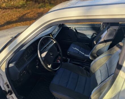 Білий Мерседес 190, об'ємом двигуна 2 л та пробігом 69 тис. км за 1350 $, фото 12 на Automoto.ua