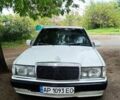 Белый Мерседес 190, объемом двигателя 2 л и пробегом 100 тыс. км за 2000 $, фото 1 на Automoto.ua
