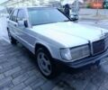 Белый Мерседес 190, объемом двигателя 2 л и пробегом 312 тыс. км за 950 $, фото 2 на Automoto.ua
