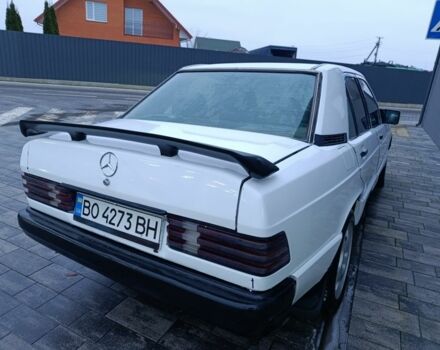 Белый Мерседес 190, объемом двигателя 2 л и пробегом 312 тыс. км за 950 $, фото 3 на Automoto.ua