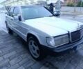 Белый Мерседес 190, объемом двигателя 2 л и пробегом 312 тыс. км за 950 $, фото 4 на Automoto.ua