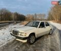 Белый Мерседес 190, объемом двигателя 1.8 л и пробегом 430 тыс. км за 1650 $, фото 1 на Automoto.ua