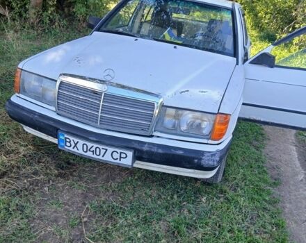 Белый Мерседес 190, объемом двигателя 2 л и пробегом 300 тыс. км за 850 $, фото 1 на Automoto.ua